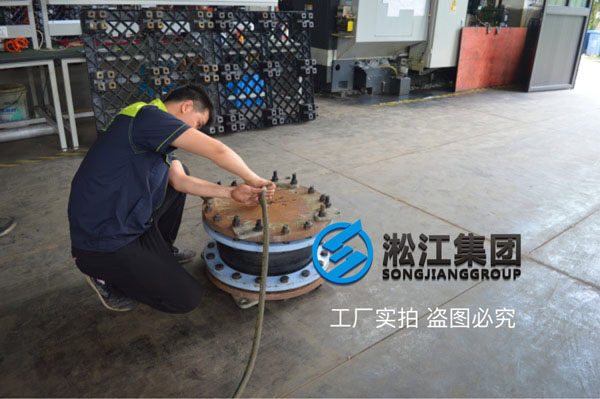 【圖析】DN400橡膠接頭壓力檢測“好質量不是說說而已”