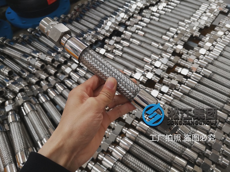 空調(diào)軟管發(fā)貨現(xiàn)場(chǎng)“小軟管大作用”