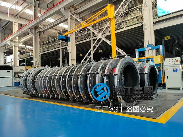 中國被德國嘲笑50年 萬噸擠壓機終于突破了！